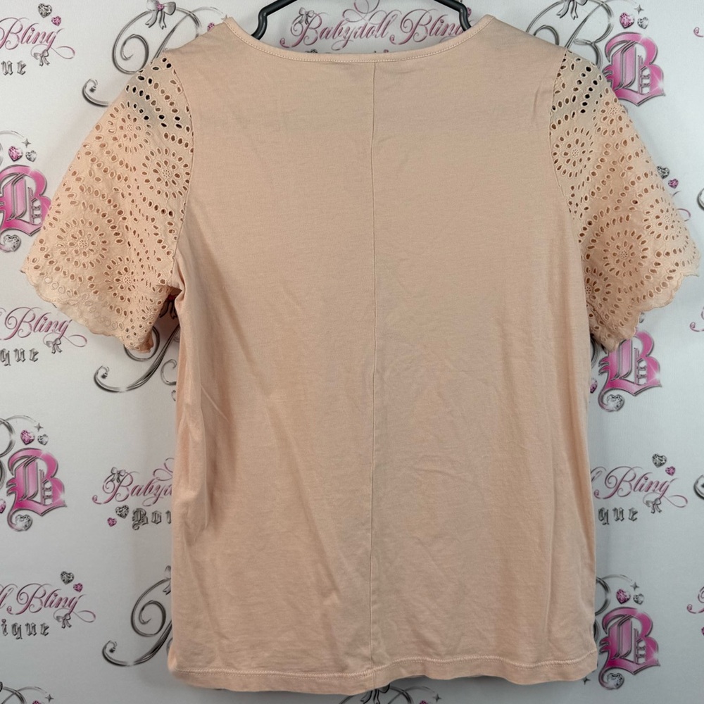 Banana Republic shirt floral pattern cut outs Women's Blush Eyelet Sleeve Blouse - Picture 2 of 10
